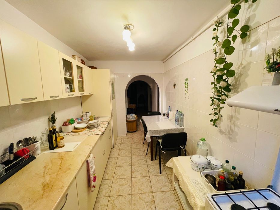 Apartament 3 camere parter pretabil și firma Năvodari