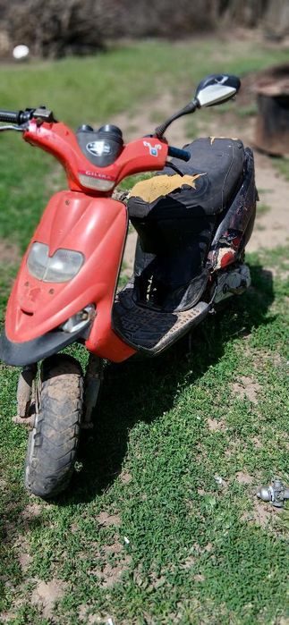 Vând/schimb scuter Suzuki gilera 50cc