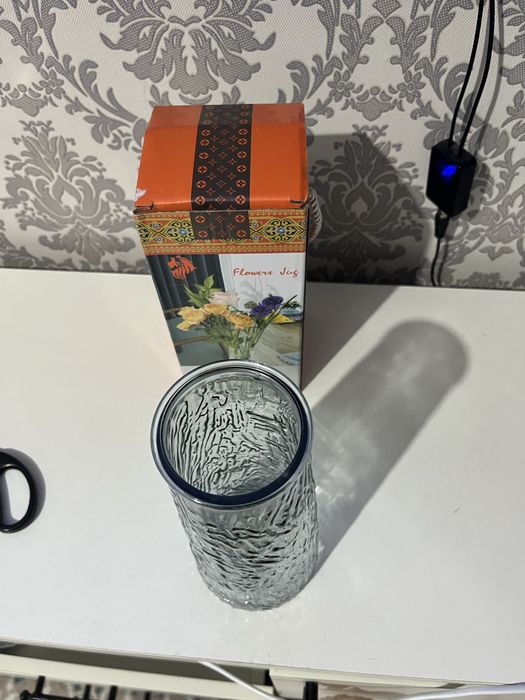 Продам вазу для цветов