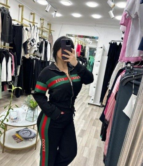 Спортивный костюм женский,