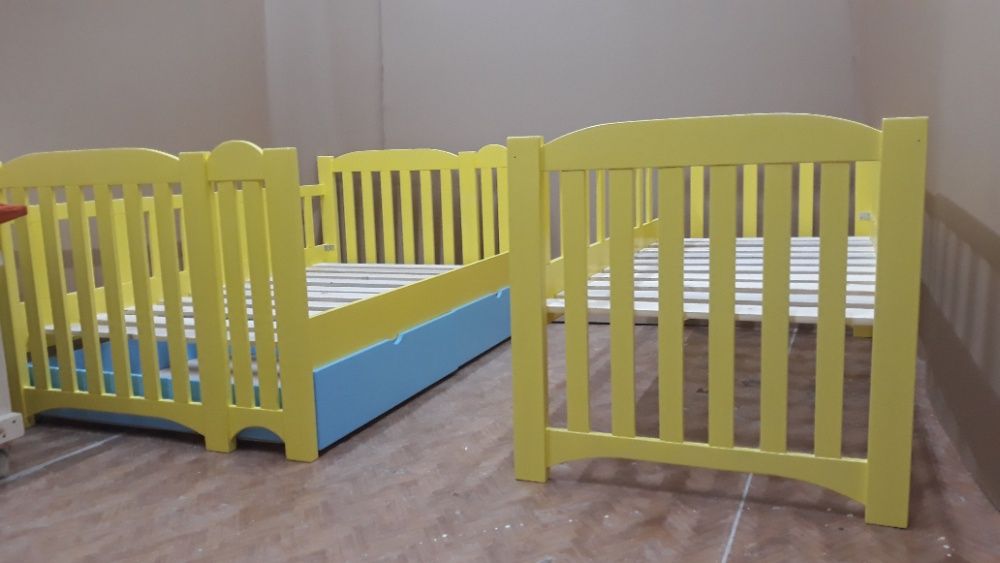 TRANSPORT GRATUIT.Pat etajat-supraetajat din lemn masiv.Cod 3015