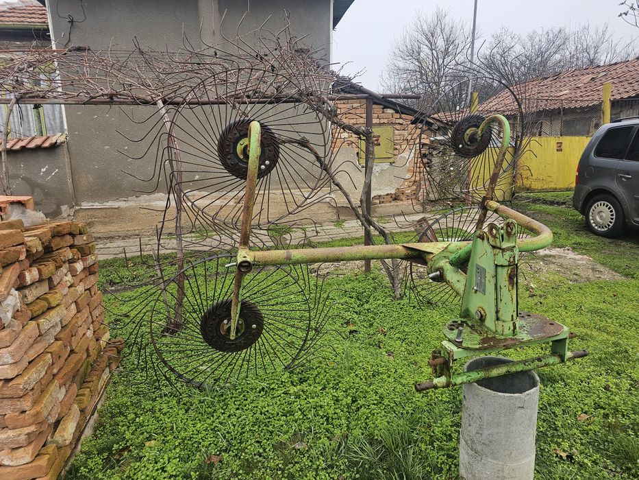 Сеносъбирач с четири слънца