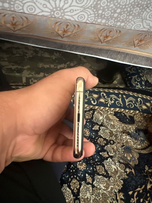 Iphone Xs face.