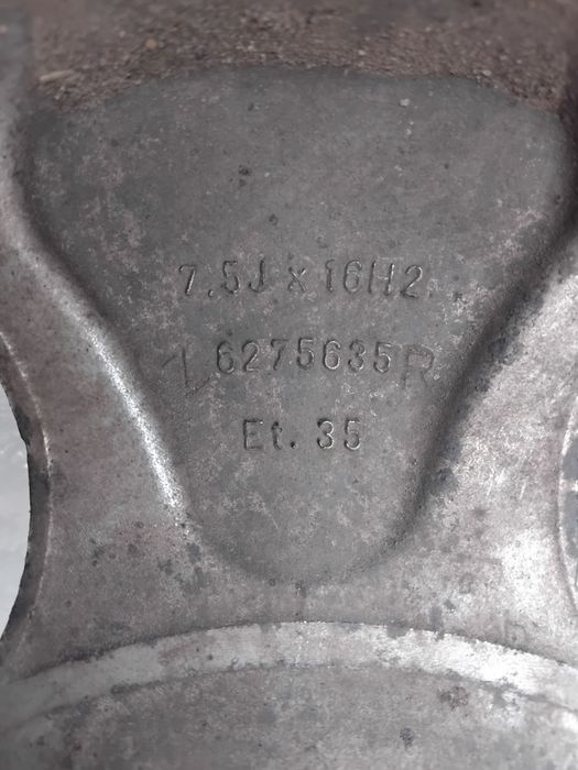 Продам колеса 215/60/16 4шт