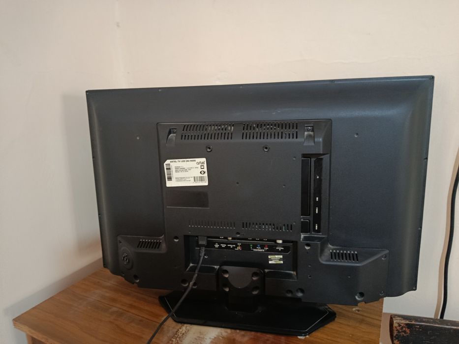 ARTEL TV LED 28/9000