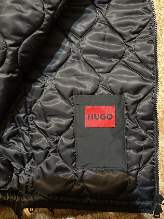 HUGO елек носен 2 пъти