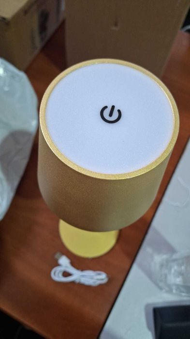 Lampa de birou, cu touch, aurie