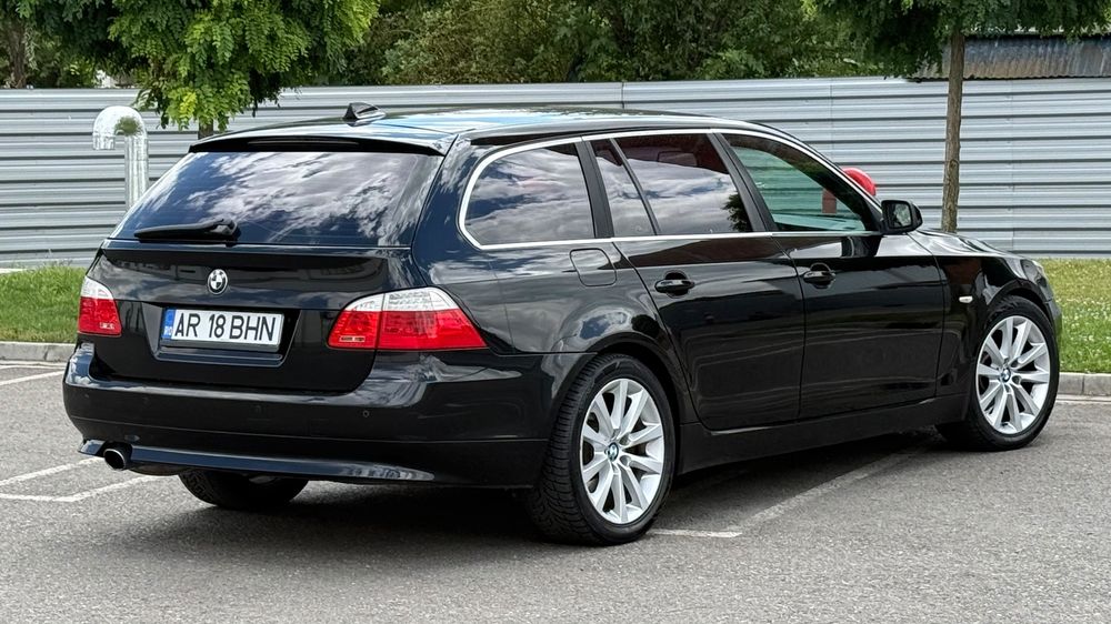 BMW 5 Series 2010 — imagine 4
