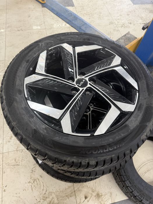 Диски с зимними шинами 235/55/19