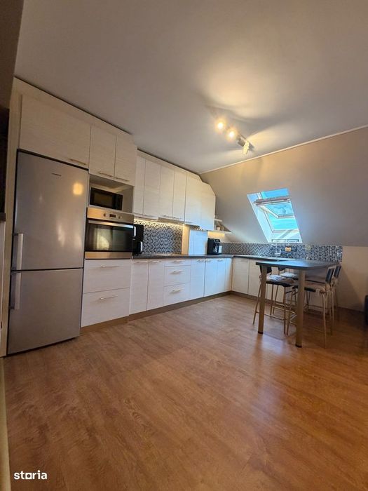 Apartament 3 camere cu scara interioara, mobilat si utilat, parcare
