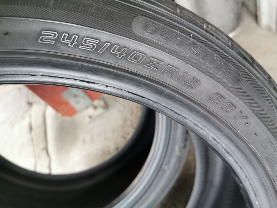 245 40 19 falken 2бр