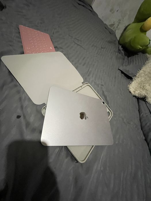 Айпад А16 на 128 гб