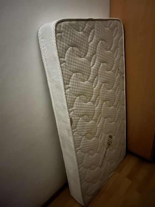 Saltea Previ 70x140 -aproape noua -folosita doar cu aleze impermeabile