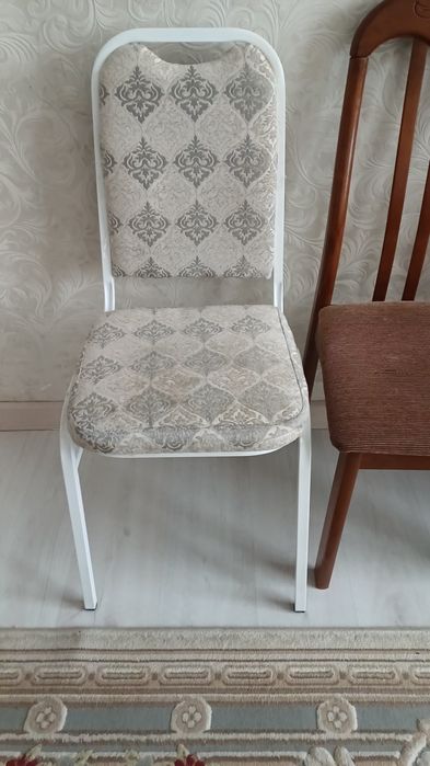 Продам стулья 5 шт.