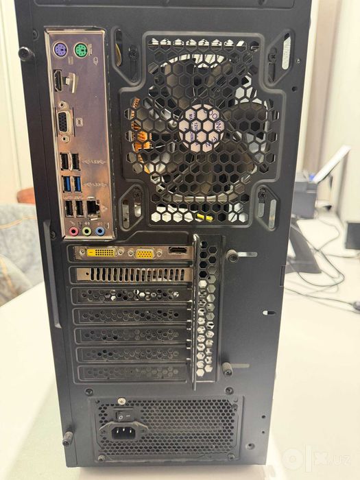 Kompyuter Keysi + Samsung Monitor (i5-10400F / GTX 750 Ti)