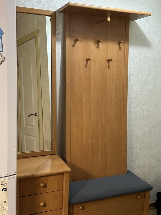 Продам прихожку компактную
