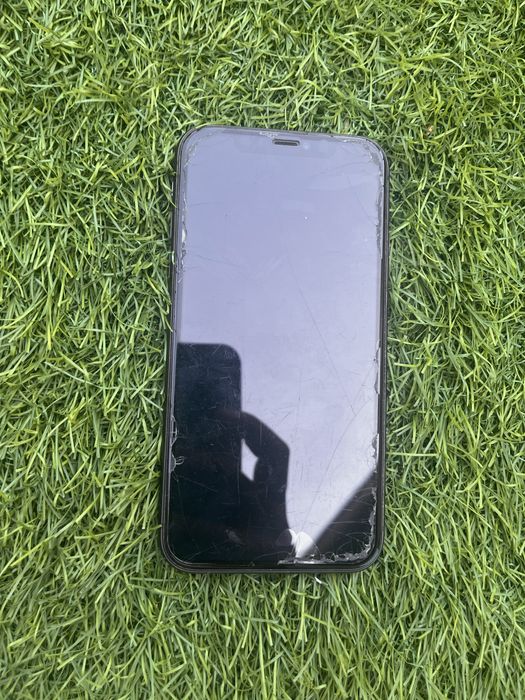 Vand iphone 11 64gb