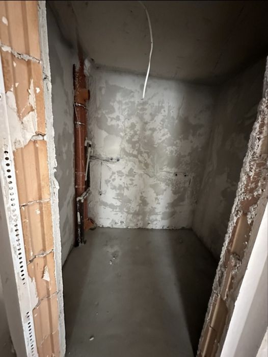 Продава се Тристаен апартамент в Варна, Автогара - 110 кв.м за 1819 €/кв.м - Снимка #9