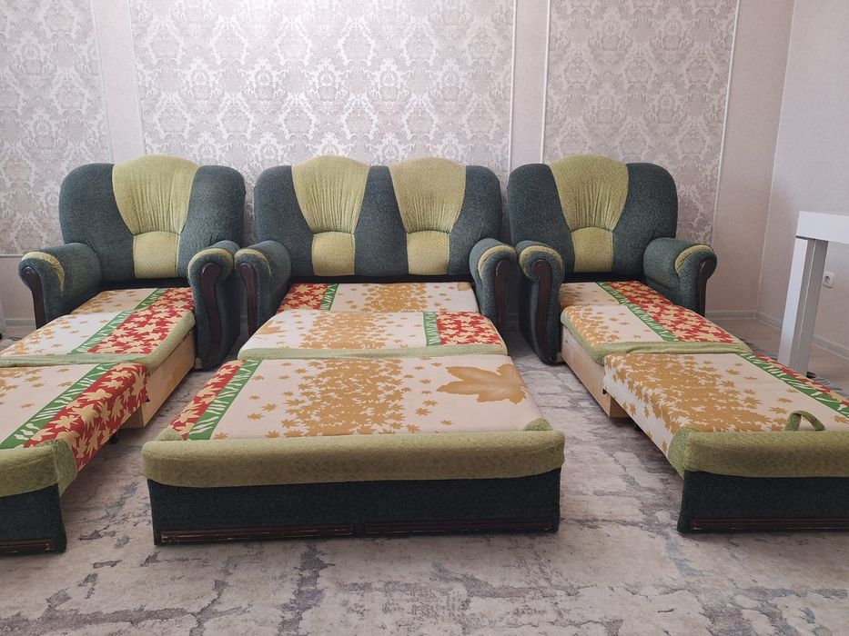 Мини диван с двумя креслами раскладной