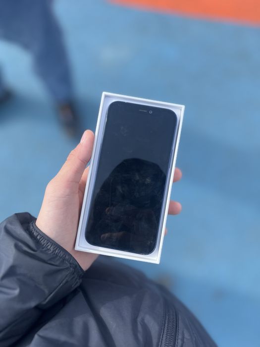 Продам IPhone 12 mini