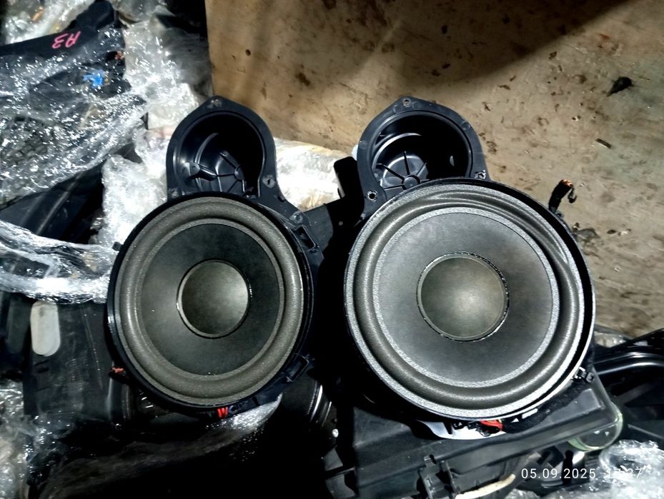 Колонки Volkswagen Passat B6