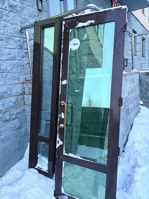 Двери металопластик.