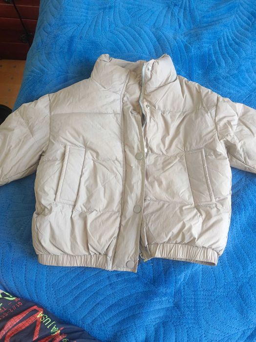 Продам детские куртки