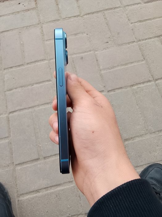 Айфон 14 256гб..