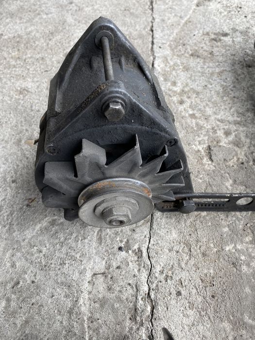 Продаю запчасти на бмв