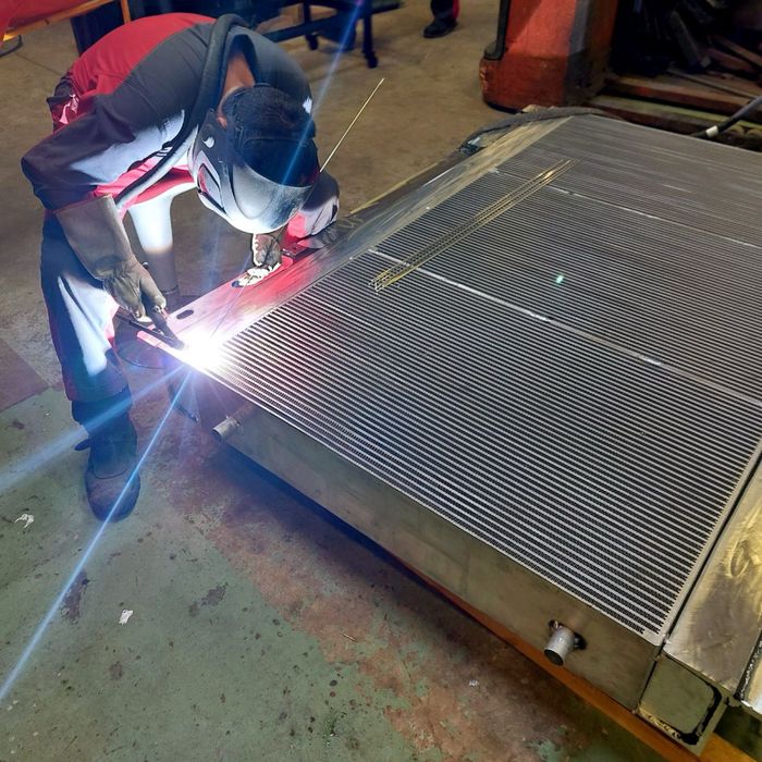 Reparatii radiatoare auto / utilaje / excavatoare / aer conditionat