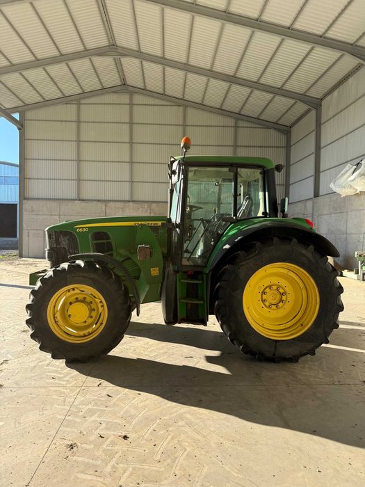 Tractor John Deere 6630