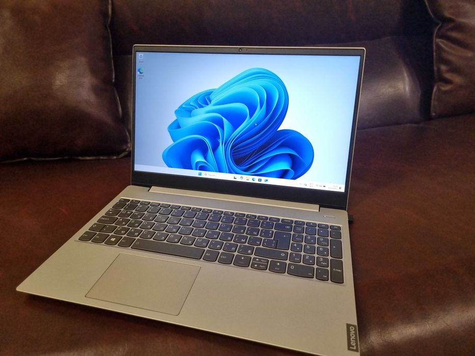 Lenovo IdeaPad 15.6" IPS, i5-8265U