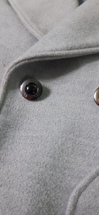 два пальто 42-44