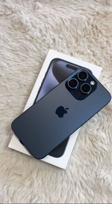 Продаю айфон 15 про