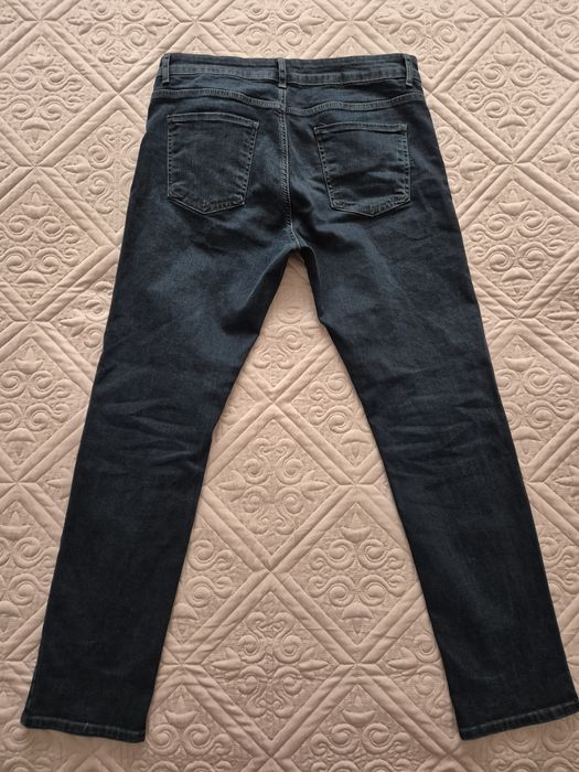 Продам джинсы мужские