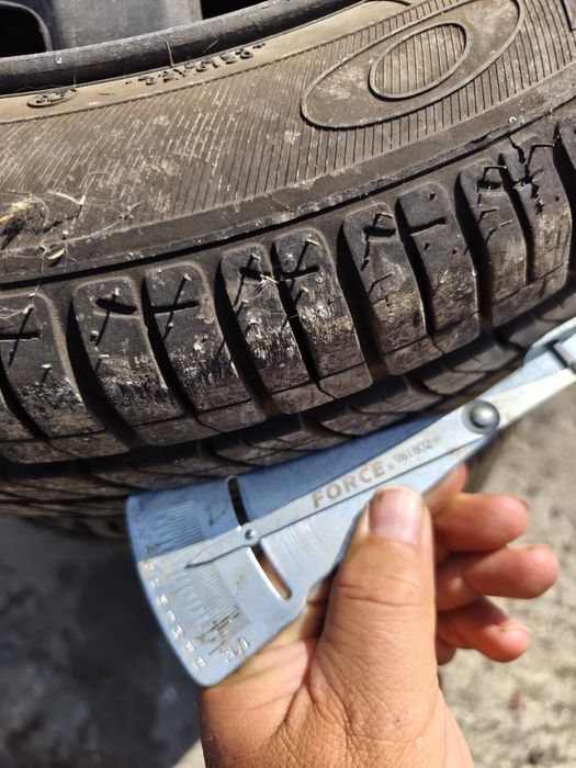 Продавам 4 броя гуми 155/70R13