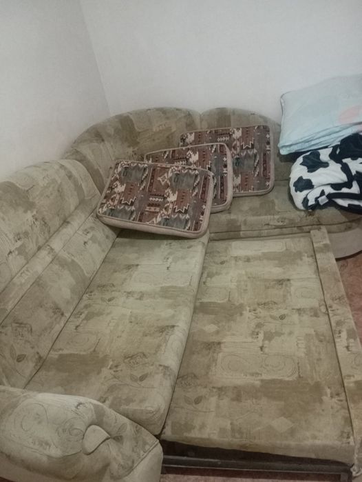 Продам диван угловой