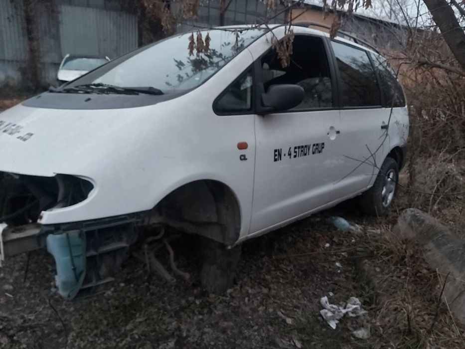 Фолксваген  Шаран 1.9 110  кс.1999година.