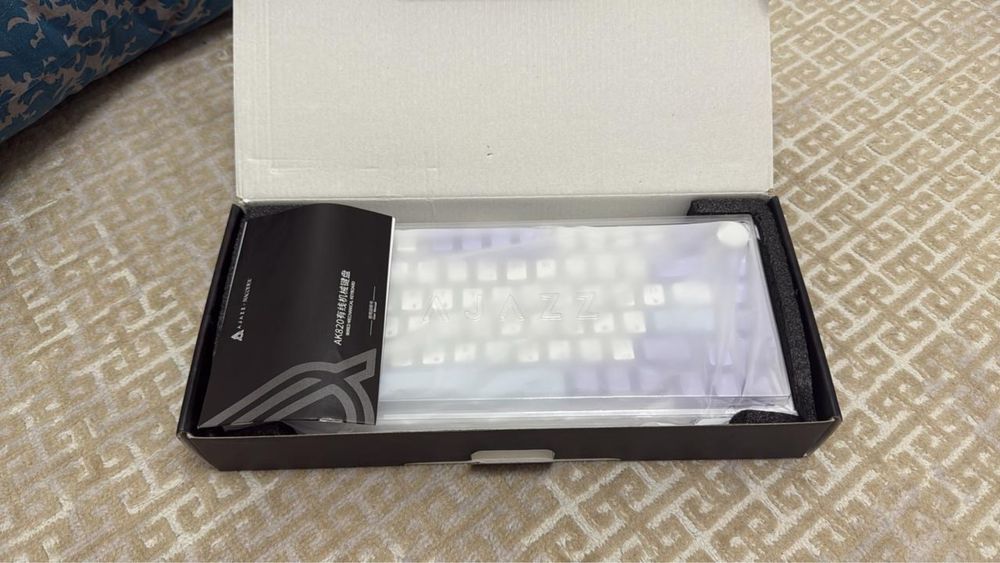 Продам клаву ajazz ak820
