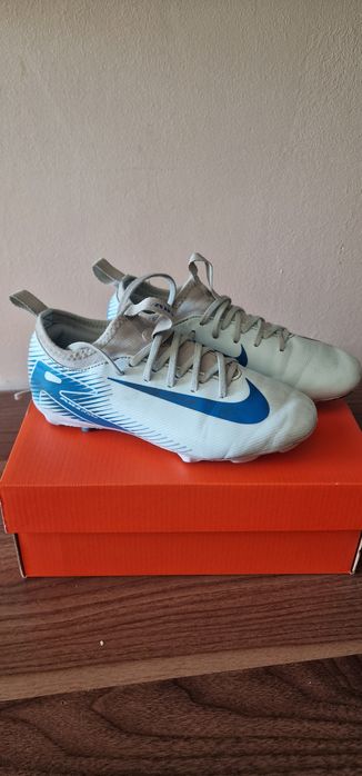 Футболни обувки бутонки Nike N32