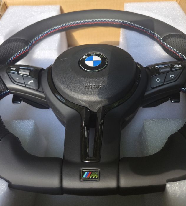 М спорт тунинг волан за БМВ Е90 Е91 Е92 Е70 Е72 Е81 Е87 BMW E90 91 92 E70 E72 E82 E87 Е84 M трицветен шев кожен волан бутони пера