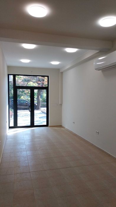 Дава се под наем Магазин в София, Зона Б-18 - 50 кв.м за 600 € - Снимка #2