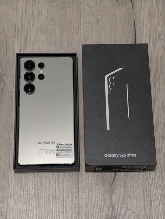 Samsung S25 Ultra 512 gb Ram 12 5G EAC