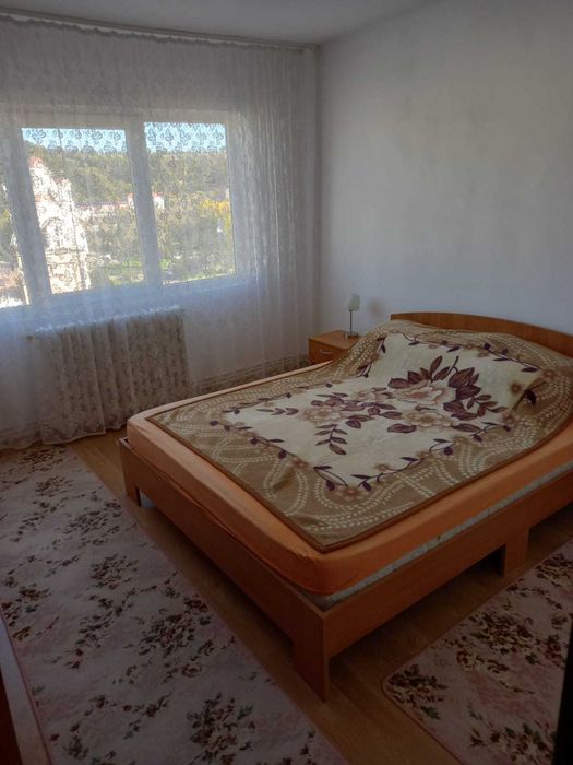 Apartament 3 camere Resita , Victoria