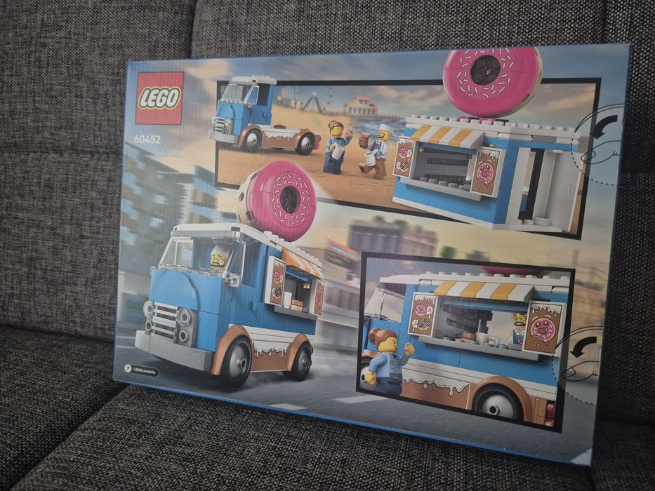 Lego city doughnut truck