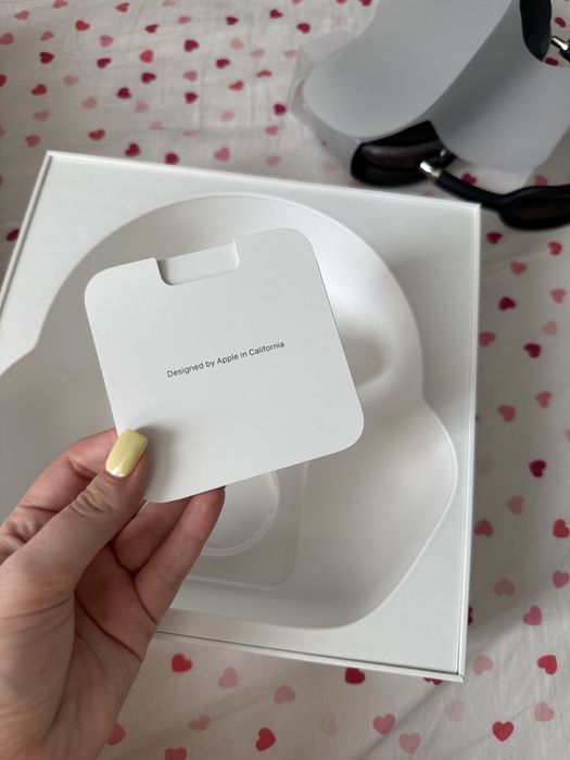 AirPods Max наушники