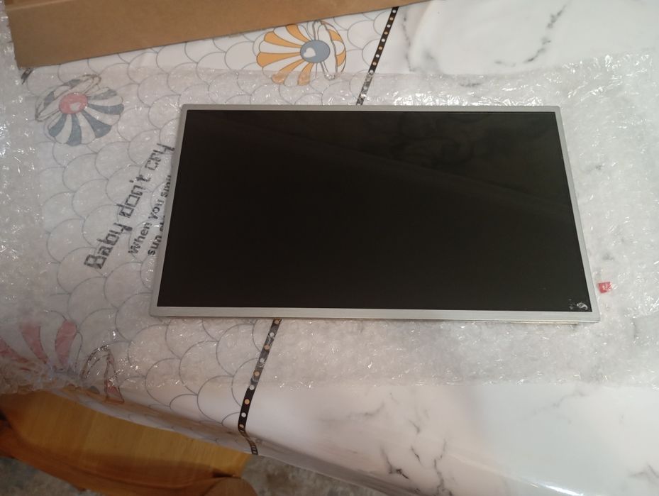 Дисплей для ноутбука