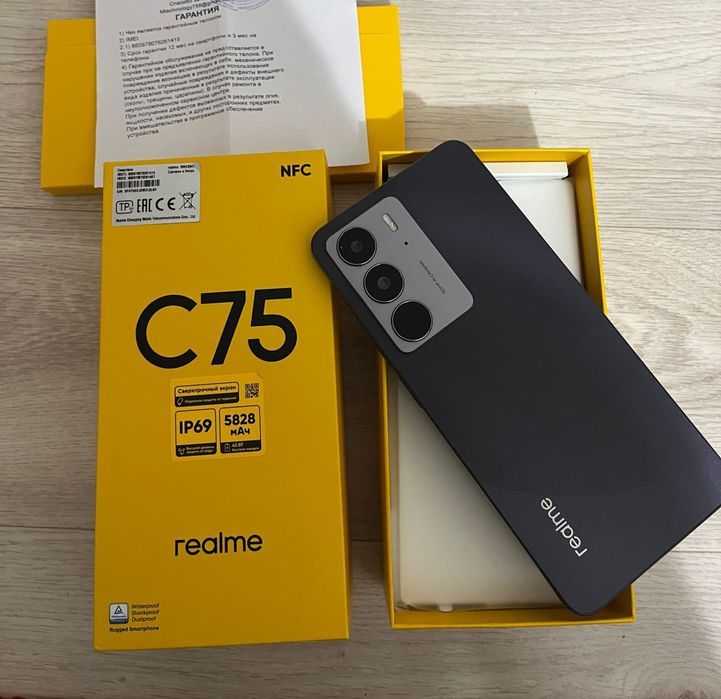 Реалме с75 8/256