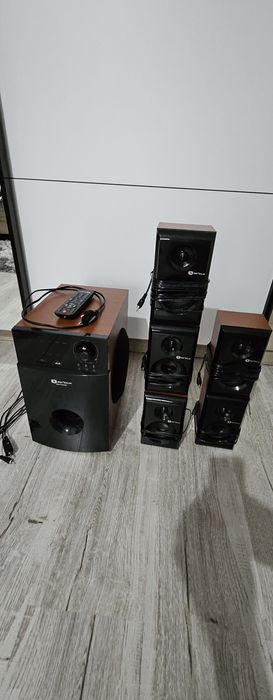 Boxe serioux HT5100C