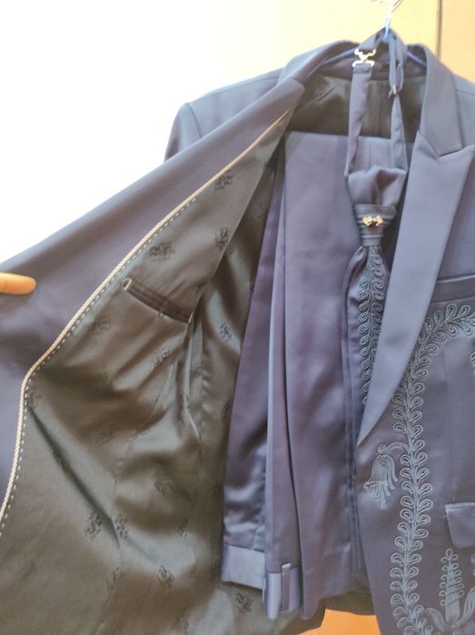 Kastyum shim sotiladi. Orginal. Turkiya brend